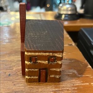 Rustic Wooden Cabin Decor